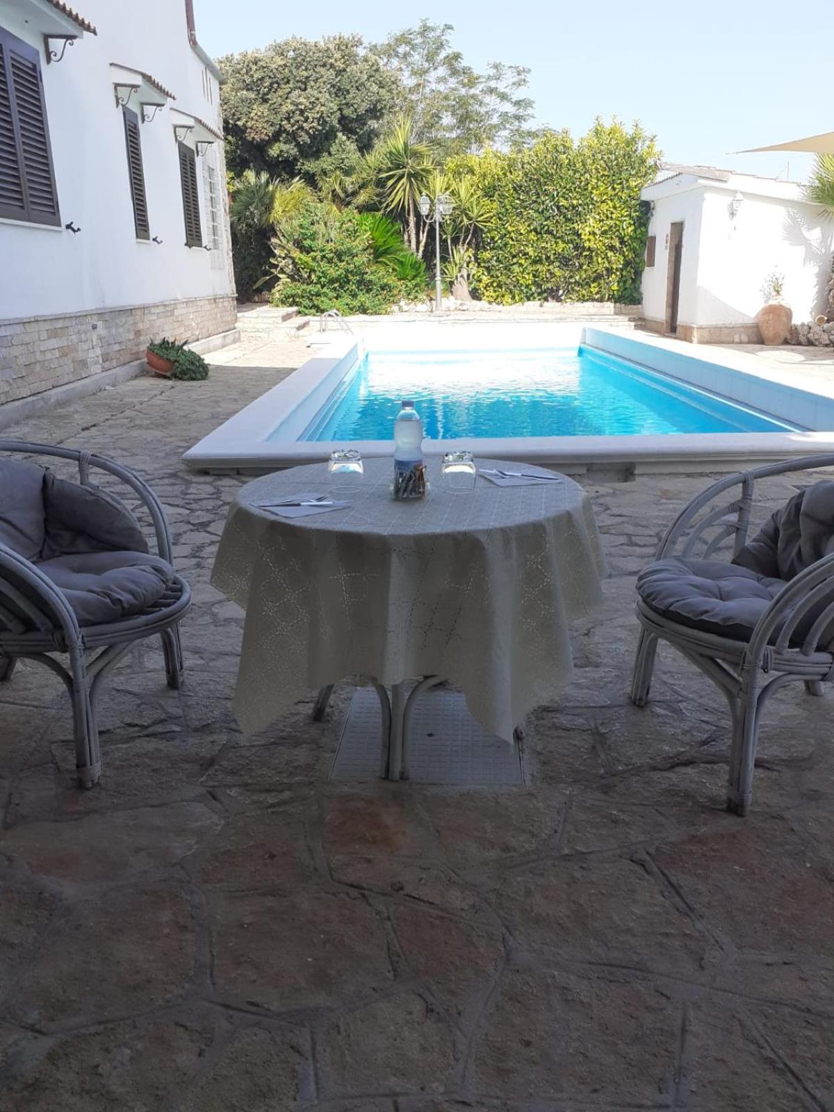 Villa Lina Bed&Breakfast Taranto Esterno foto
